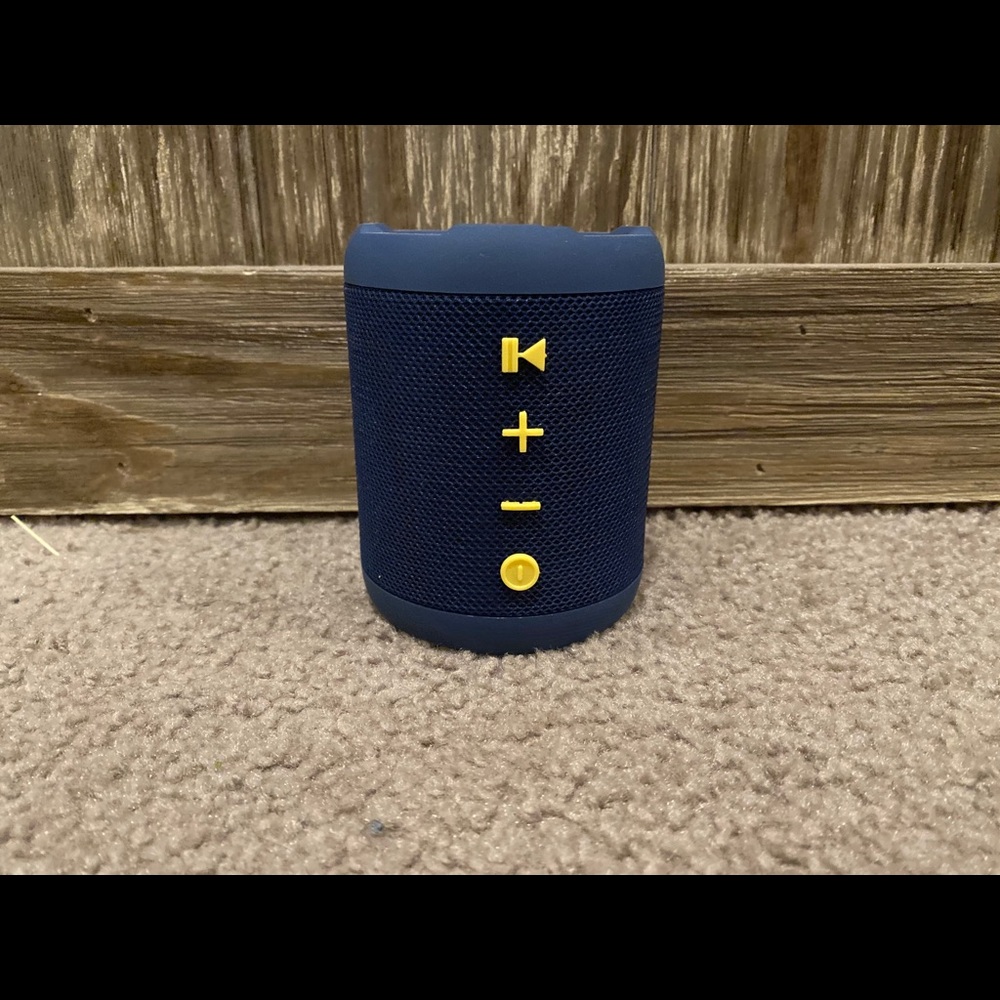 Portable speaker box